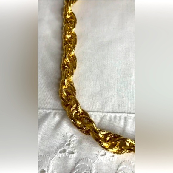 Gold Tone Chunky Necklace - Picture 6 of 7